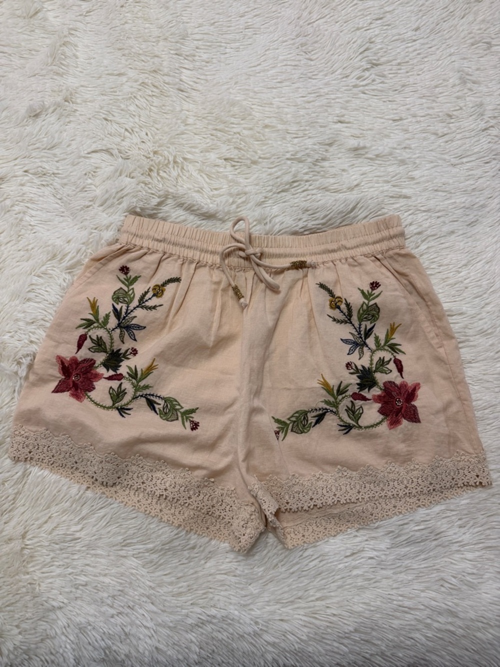 Zara Beige Embroidered Floral Shorts